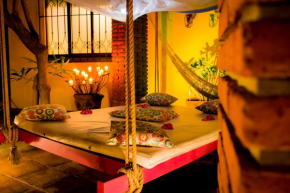 Отель Hotel Casa Alvarada  Комала